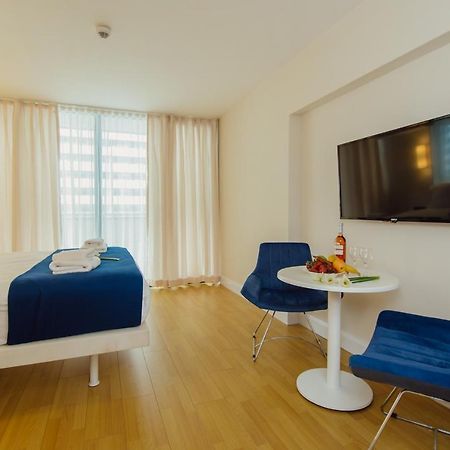 V. Orbi City Apartment Batumi Luaran gambar