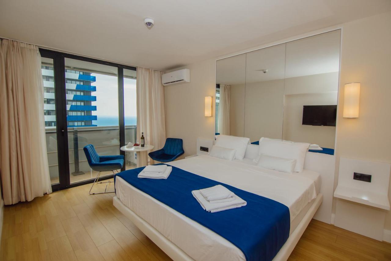V. Orbi City Apartment Batumi Luaran gambar