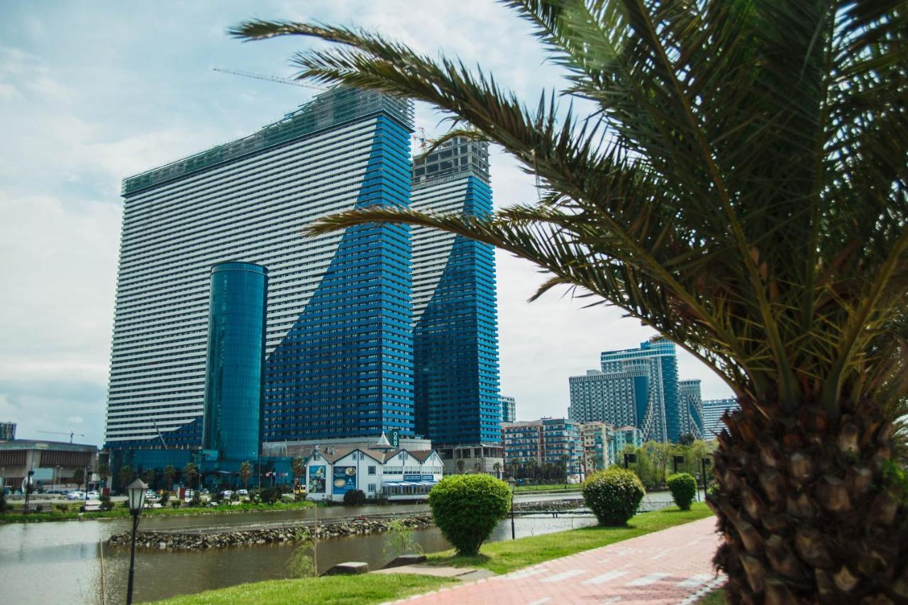 V. Orbi City Apartment Batumi Luaran gambar