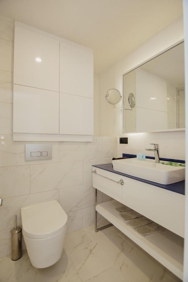 V. Orbi City Apartment Batumi Luaran gambar