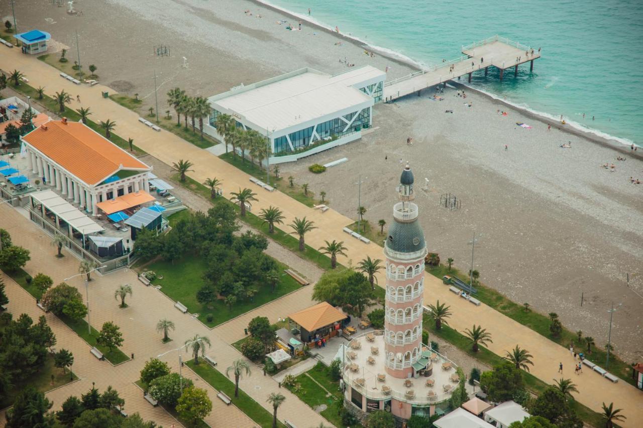V. Orbi City Apartment Batumi Luaran gambar